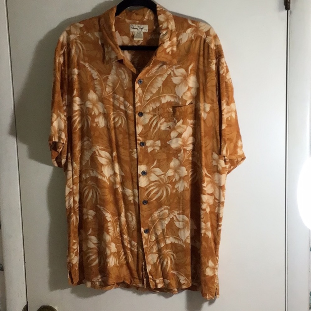 Vintage Men’s Panama Jack Hawaiian-style shirt